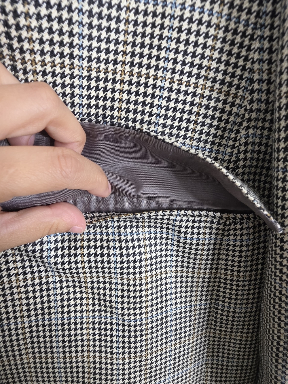 Chaps Men's 46R Silk Blazer Sport Coat Houndstooth Plaid Beige Blue Two Button - Picture 5 of 16